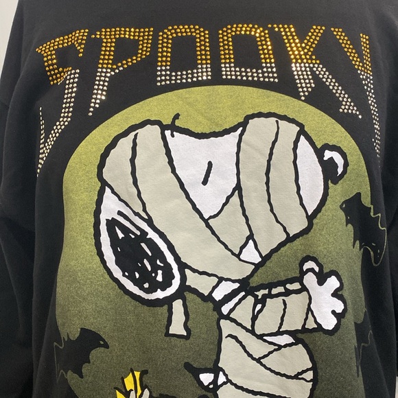 NWOT Peanuts sweatshirt snoopy & Woodstock Dressed as Mummies With Bling |SZ XXL - Picture 11 of 13